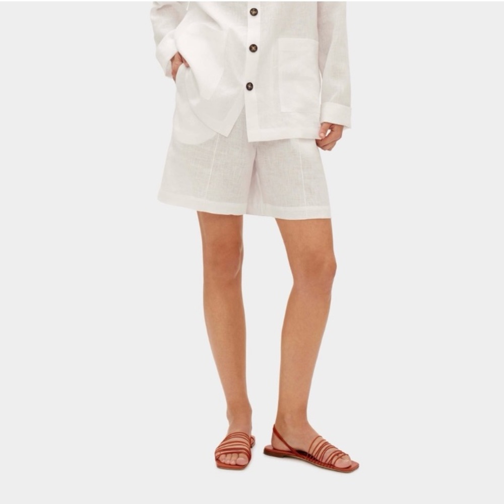 Sleeper white linen short
